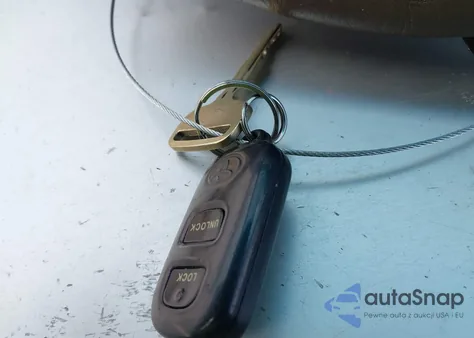 2000 Toyota Sienna Le из США, поврежденный, VIN 4T3ZF13C8YU185892